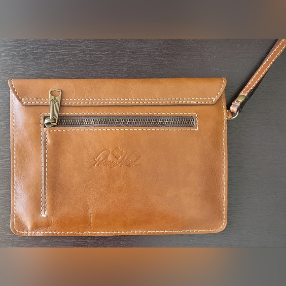 NWOT Patricia Nash Brown Leather Envelope Pouch - Picture 2 of 4